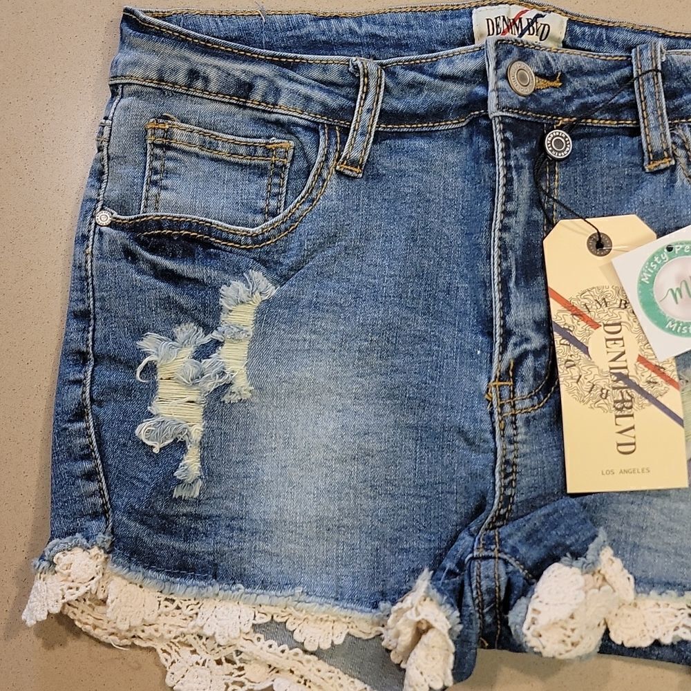 Distressed Denim Shorts with Lace Hem - Picture 4 of 13